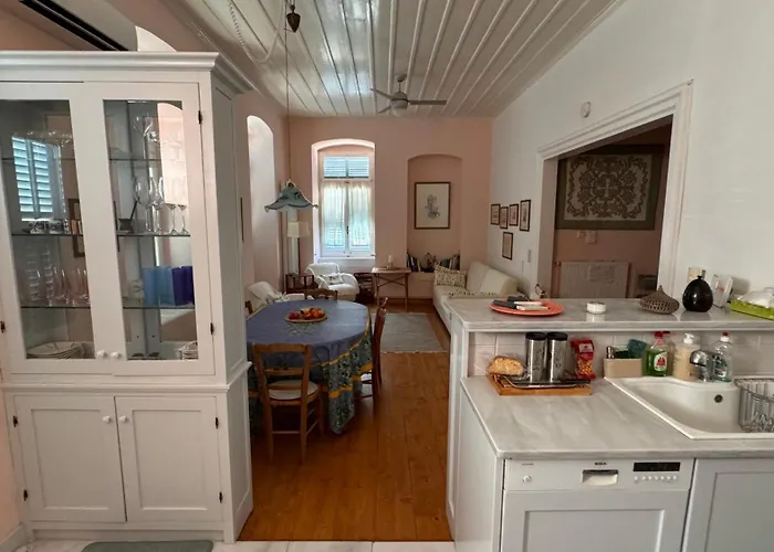 Апартаменты Venetian House In